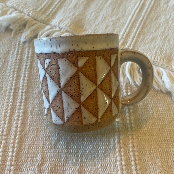 BKB Ceramics ~ Hand Thrown Geometric Mug - Picture 7 of 9